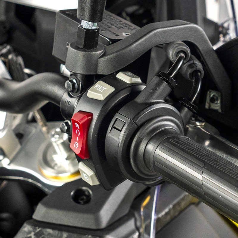 VOGE_DS800X_RALLY_DETALLES_04